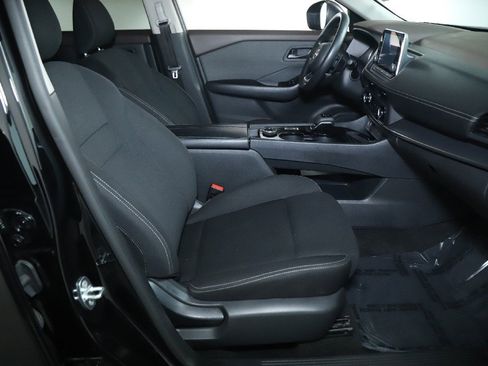 Used 2023 Nissan Rogue S image 34