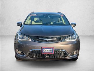 Used 2017 Chrysler Pacifica Limited w/ UConnect Theater Package video 2