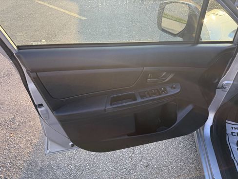 Used 2013 Subaru Impreza 2.0i image 30