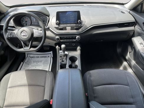 Used 2025 Nissan Altima 2.5 S FWD image 15