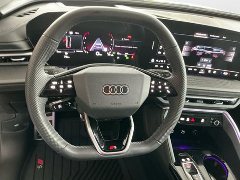 Used 2025 Audi SQ5 Premium Plus w/ Premium Plus Package AWD/4WD image 13