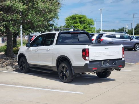 New 2026 Honda Ridgeline Black Edition image 4