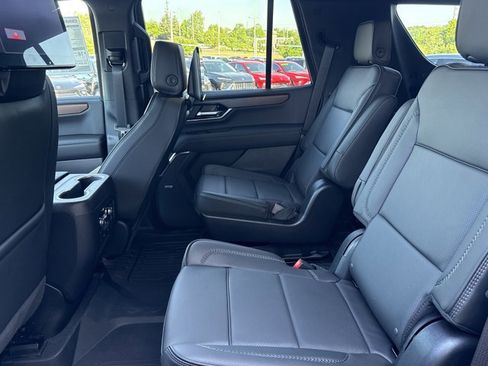 New 2026 GMC Yukon Denali w/ Denali Reserve Package AWD/4WD image 6