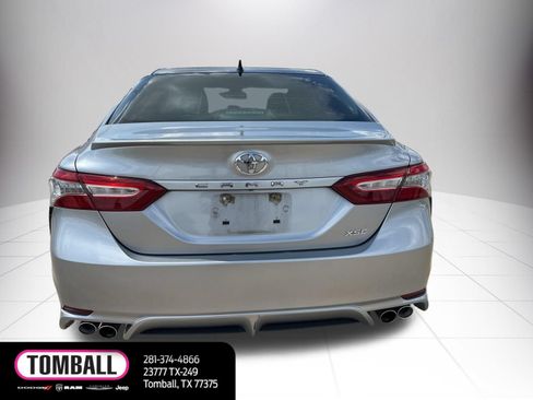 Used 2019 Toyota Camry XSE FWD image 3