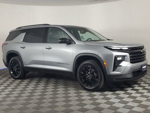 New 2026 Chevrolet Traverse LT w/ Midnight/Sport Edition FWD image 2