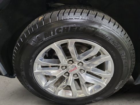 Used 2019 GMC Sierra 1500 SLT w/ SLT Premium Package image 10