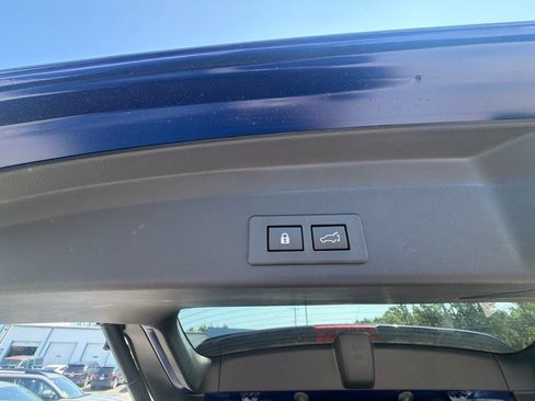 Used 2026 Subaru Ascent Touring AWD/4WD image 19