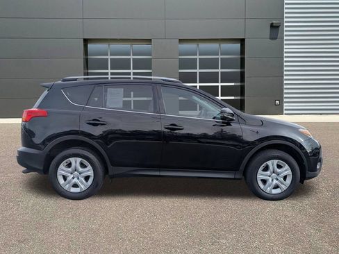 Used 2015 Toyota RAV4 LE AWD/4WD image 4