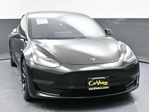 Used 2021 Tesla Model 3 Standard Range Plus image 3