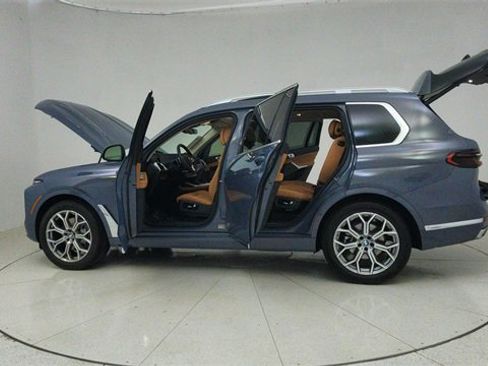 Used 2026 BMW X7 xDrive40i image 77