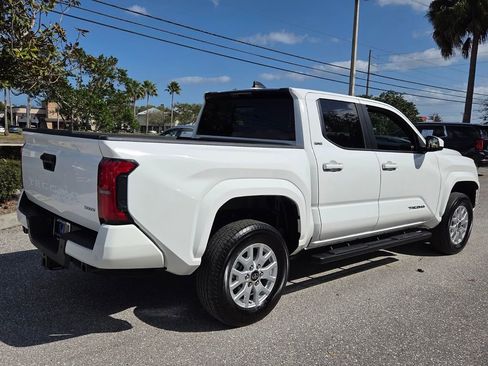 Used 2024 Toyota Tacoma SR5 w/ SR5 Upgrade Package image 7