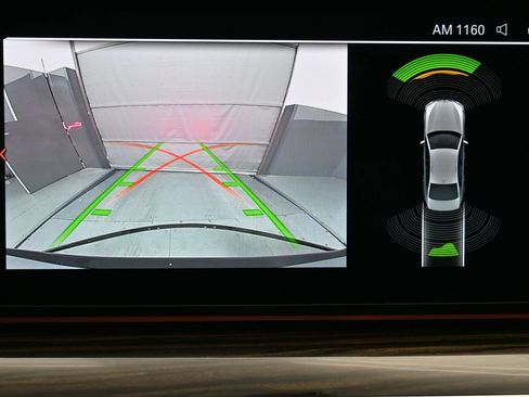 Used 2023 BMW 540i xDrive w/ Executive Package image 15