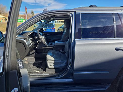 Used 2019 Chevrolet Tahoe LT image 9