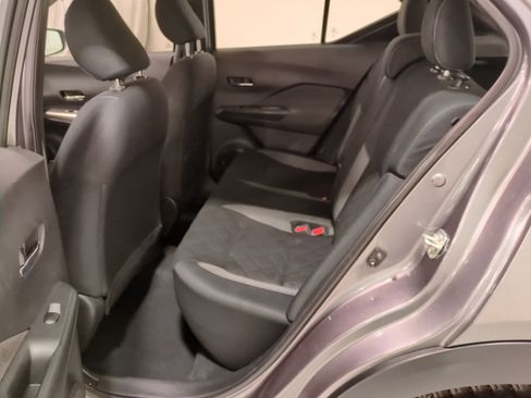 Used 2020 Nissan Kicks SV image 15