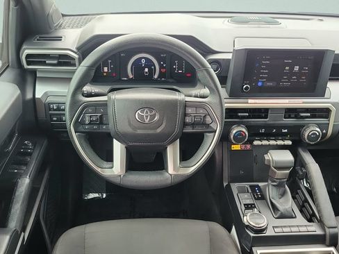 Used 2024 Toyota Tacoma SR5 w/ SR5 Upgrade Package AWD/4WD image 14