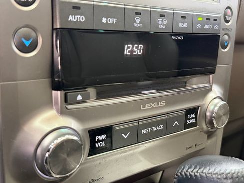 Used 2018 Lexus GX 460 Premium w/ Premium Package AWD/4WD image 23