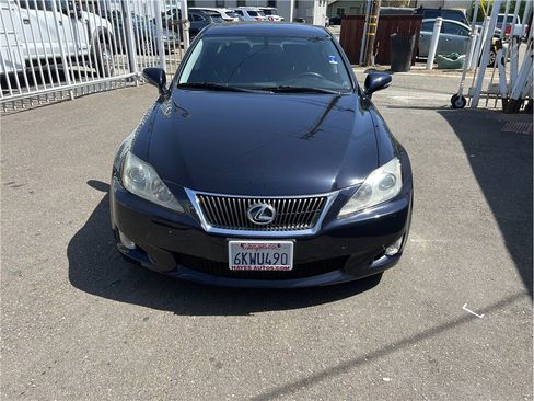 Used 2010 Lexus IS 250 image 2