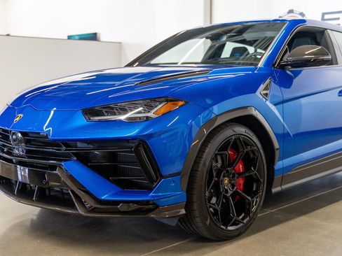 Used 2023 Lamborghini Urus Performante AWD/4WD image 11