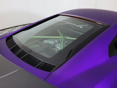 Used 2017 Audi R8 V10 w/ Carbon Exterior Package image 10