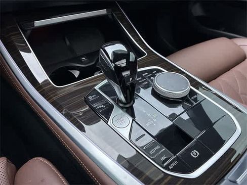 Used 2023 BMW X5 xDrive40i w/ Climate Comfort Package image 35