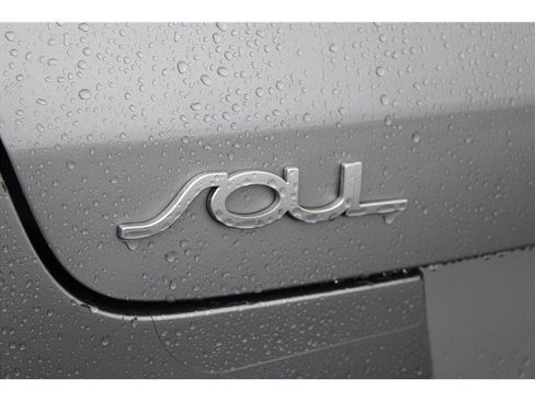 Used 2022 Kia Soul LX image 36