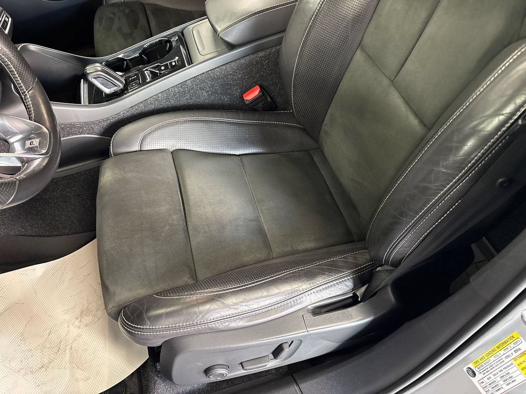 Used 2019 Volvo XC40 T5 R-Design AWD/4WD image 36