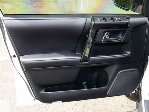 Used 2018 Toyota 4Runner TRD Off-Road Premium image 20