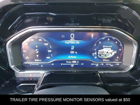 Used 2025 Chevrolet Silverado 2500 ZR2 w/ Technology Package image 11