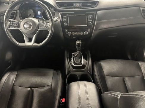 Used 2018 Nissan Rogue SL FWD image 26