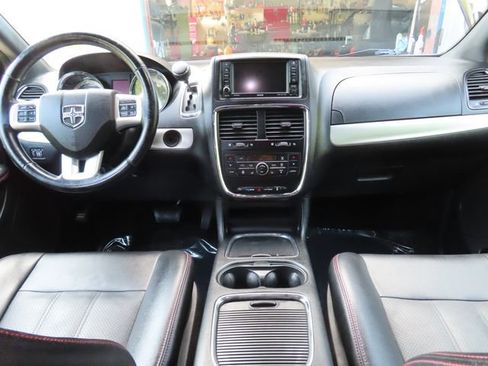Used 2019 Dodge Grand Caravan GT FWD image 5