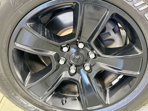 Used 2020 RAM 1500 Laramie image 30