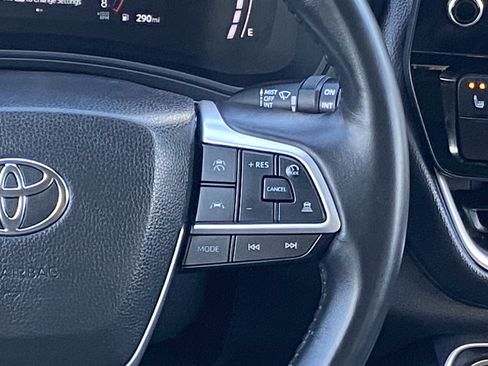 Certified 2025 Toyota Grand Highlander AWD image 19