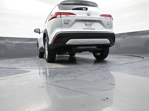 Certified 2024 Toyota Corolla Cross LE AWD/4WD image 30