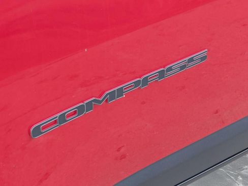 Used 2019 Jeep Compass Trailhawk w/ Cold Weather Group AWD/4WD image 10