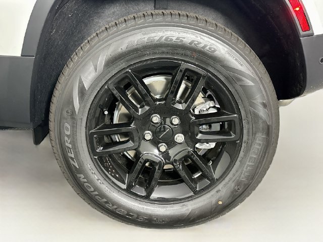 New 2026 Land Rover Defender 110 S AWD/4WD image 28