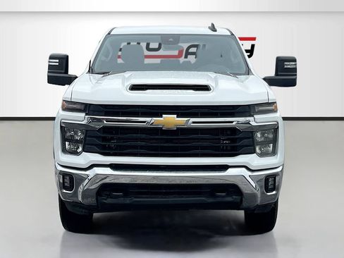Used 2025 Chevrolet Silverado 2500 LT w/ Convenience Package AWD/4WD image 2