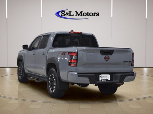 Used 2024 Nissan Frontier PRO-4X w/ Technology Package AWD/4WD image 6