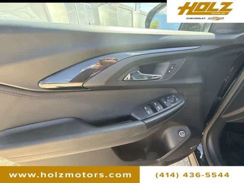 Certified 2023 Chevrolet TrailBlazer RS w/ Sun and Liftgate Package AWD/4WD image 23