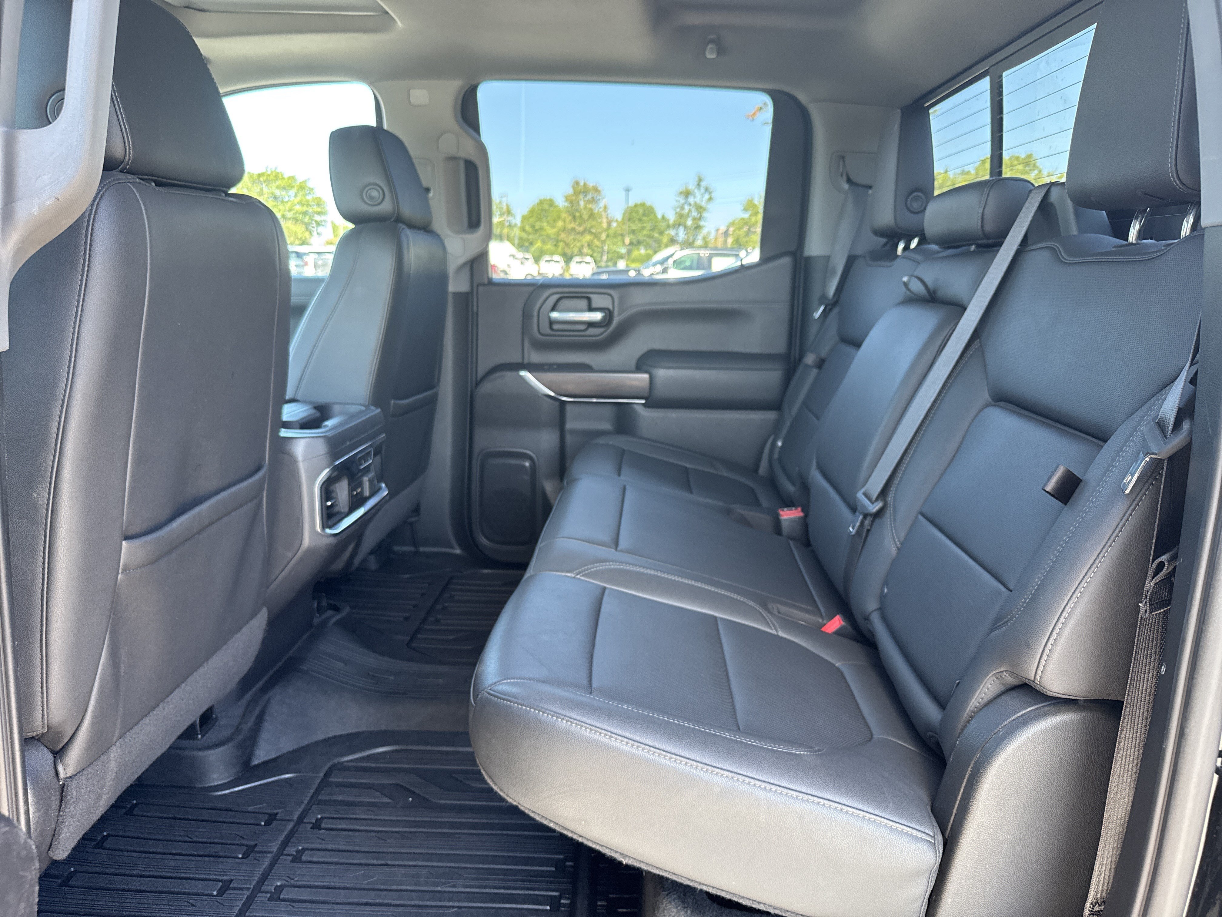Used 2021 GMC Sierra 1500 SLT w/ SLT Premium Plus Package AWD/4WD image 32