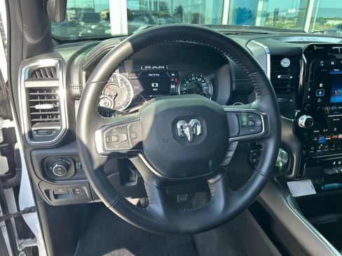 Used 2024 RAM 1500 Laramie AWD/4WD image 4