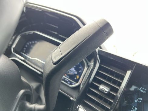 Used 2023 Chevrolet Silverado 1500 LT image 16