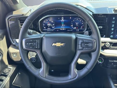 Used 2025 Chevrolet Silverado 1500 High Country w/ High Country Premium Package AWD/4WD image 15