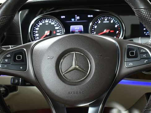 Used 2018 Mercedes-Benz E 400 4MATIC Sedan image 19