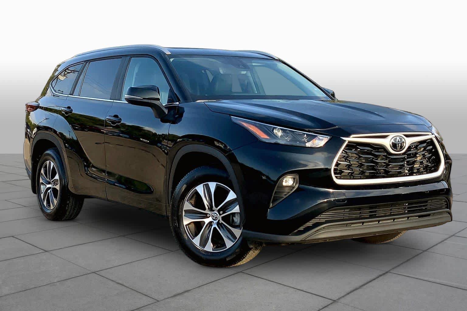 Used 2026 Toyota Highlander XLE AWD/4WD image 3
