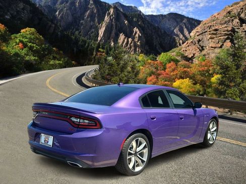 Used 2016 Dodge Charger R/T RWD image 3