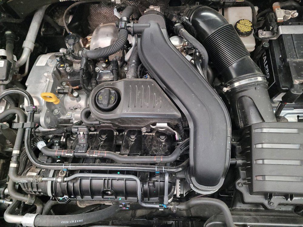 Used 2025 Volkswagen Jetta SE FWD image 30