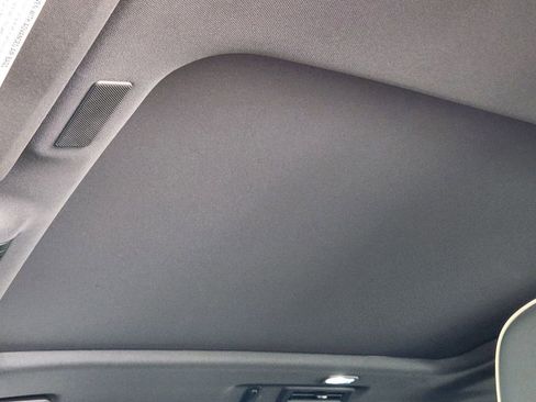 New 2025 Chevrolet Suburban Premier image 19