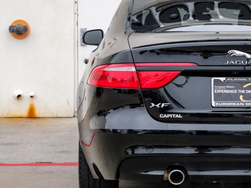 Used 2017 Jaguar XF S image 46