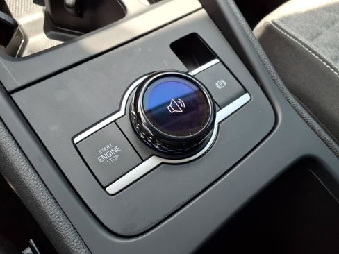 Certified 2025 Volkswagen Tiguan S FWD image 29