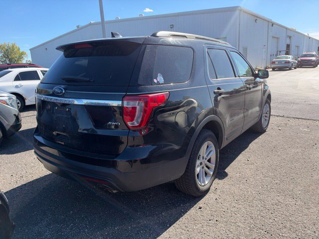 Used 2016 Ford Explorer 4WD image 3